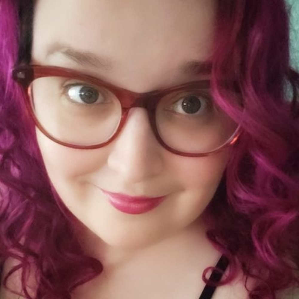 Meet your Posher, Chloe